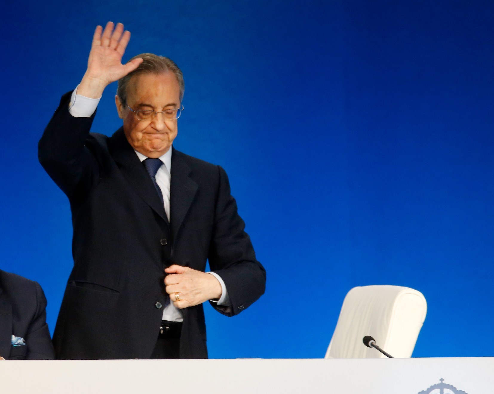 也起到了关 也起到了关